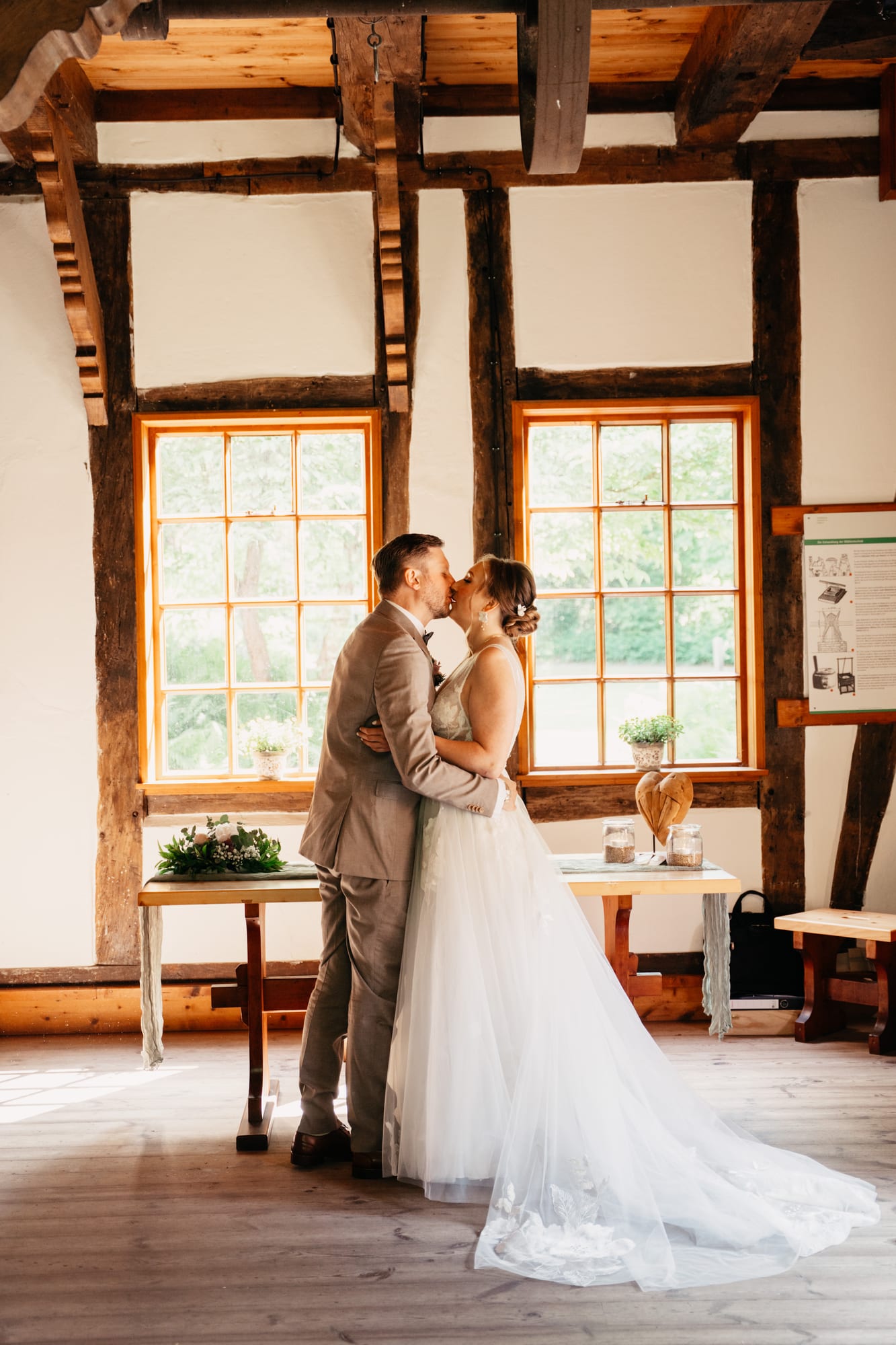 Braut an der Cordinger Mühle – Anna Lorek Fotografie