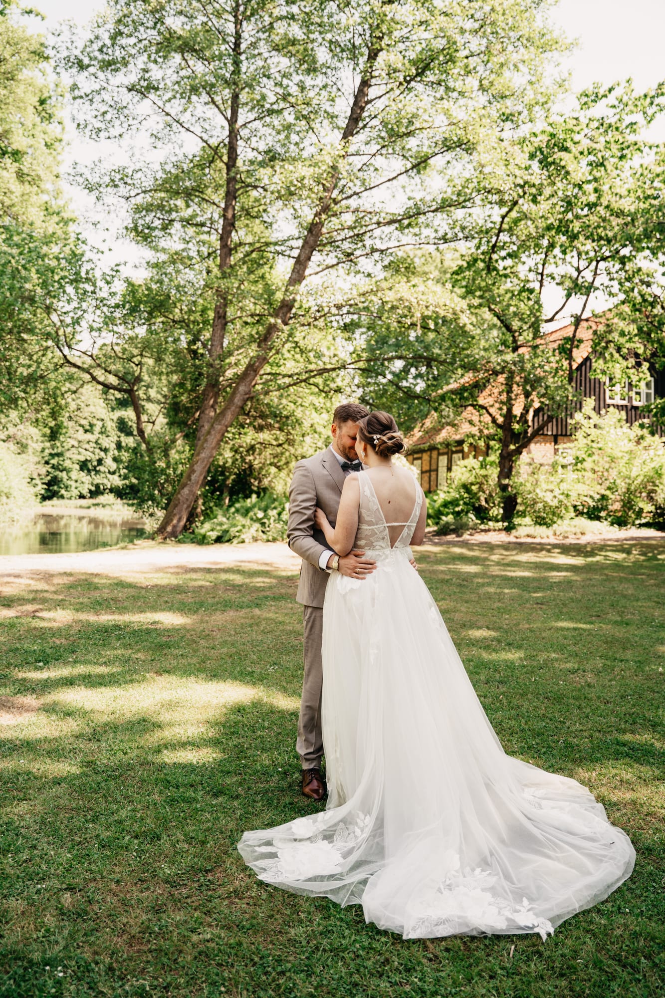Detailaufnahme bei der Hochzeit an der Cordinger Mühle – Anna Lorek Fotografie